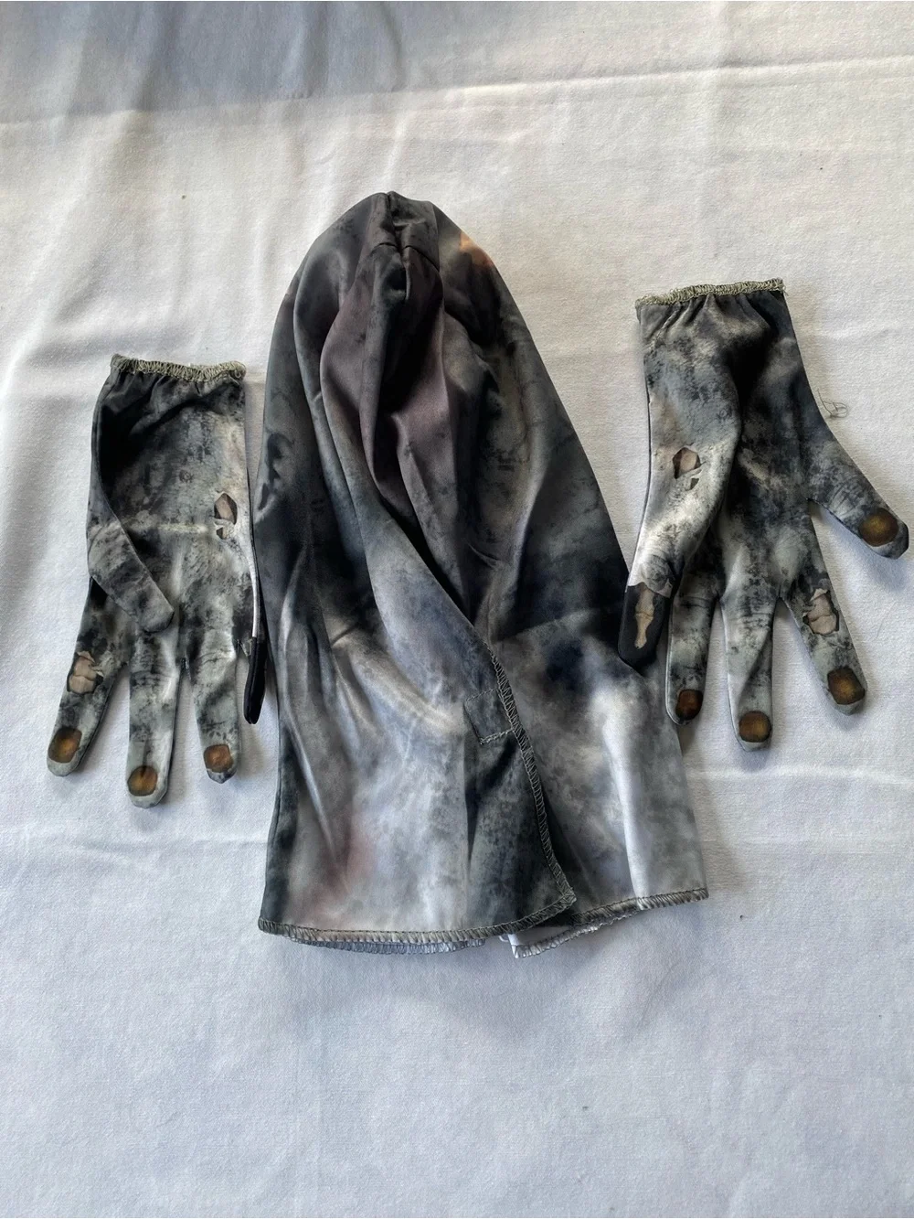 Kids Scary Halloween Mask Hood and Gloves Costume Set